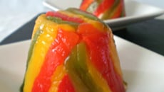 Petits dômes de poivrons au surimi et tartinade de carottes, poire et noix de coco