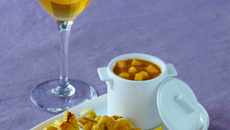 Mini brochettes de poulet pimenté et sauce mangue