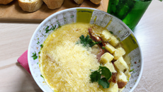Soupe de poids cassés et comté