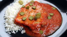 Pavés de thon, sauce piquante ketchup/cornichons