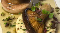 Tapas de quenelle aux cèpes et foie gras
