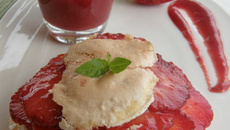 Pavlova à la fraise à ma façon