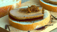 Foie gras poêlé sur son pain d'épice