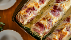 Rouleau d'épinard au jambon gratiné à la béchamel