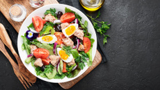 Salade de thon, oeuf et tomate