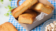 Financiers aux amandes et aux pois chiches
