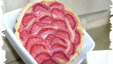 Tartelette aux fraises et à la compotée de rhubarbe