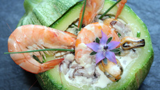 Courgette farcie aux fruits de mer sauce mascarpone ciboulette