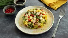 Tartare de mozzarella di buffala à la mangue, avocat et roquette