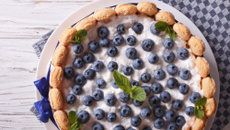 Charlotte aux myrtilles allégée