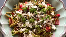 Salade de haricot verts, poivron, feta et graines de tournesol