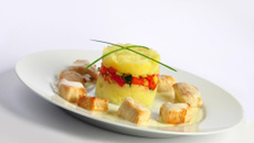 Petits dés de dinde à la crème d'ail avec son écrasé de pommes de terre