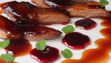 Magrets de canard laqués au jus d'érable et au gingembre