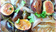 Fricassée de pintade à la figue fraîche et sa sauce au vin blanc