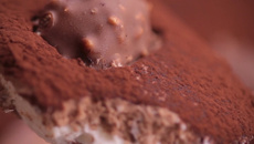 Cheesecake façon tiramisu aux Ferrero Rocher ®