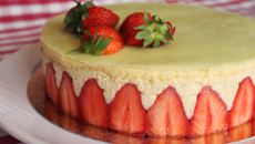 Fraisier et crème mousseline à la vanille 