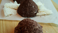 Truffes à la noix de coco et au chocolat