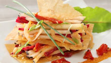 Mille-feuille croustillant de betterave, vinaigrette ratatouille