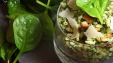 Risotto au poulet, épinards, ail & fines herbes