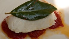 Dos de merlu aux tomates rôties