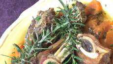 Agneau confit à la provençale