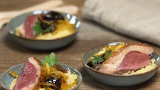 Magret de canard aux pruneaux & semoule