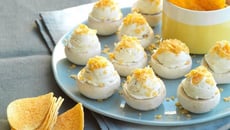 Champignons farcis au fromage frais et tortillas façon crumble