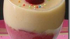 Créme anglaise cachant une mousse de cerise Griotte