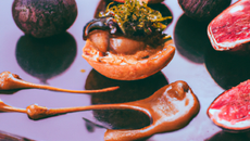 Profiteroles au foie gras et compotée de figues