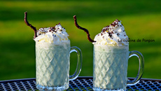 Milk shake à la banane, pistache et spiruline