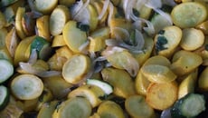 Poêlée de jeunes courgettes à la menthe