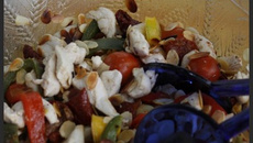 Salade poivrons, poulet, déclinaison de tomates