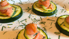 Bûchette de courgettes au saumon
