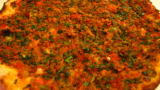 Lahmacun (pizza turque)