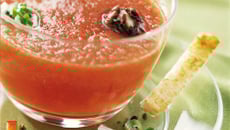 Une délicieuse soupe froide et savoureuse pour les apéros et repas d'été