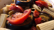 Pennes aux tomates et aux aubergines