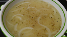 Soupe à l'oignon simple et rapide