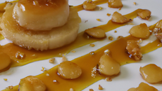 Noix de Saint Jacques Sauce Caramel au Yuzu