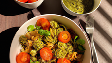 Salade de spirelli, tomates et pesto