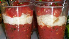 Verrines fraîcheur aux 3 tomates et au chèvre frais