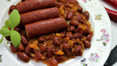 Chili con carne saucisses