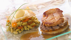 Rossini de filet de canette et sa jardinière de légumes en millefeuille