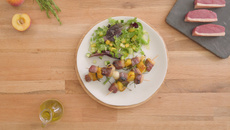 Brochettes de Magret de Canard aux pêches et romarin