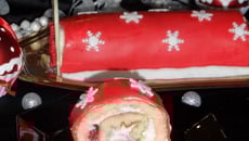 Bûche de Noël chocolat blanc framboise