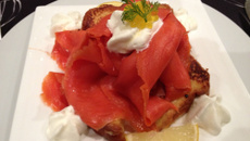 Brioche perdue au saumon fumé, chantilly au raifort et vodka