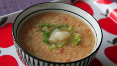 Soupe d'asperges au crabe