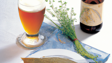 Carpe à la bière et aromates