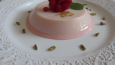 Panna cotta à la rose