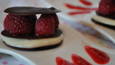 Mille-feuilles duo chocolat à la framboise