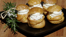 Choux à la chantilly de saumon fumé